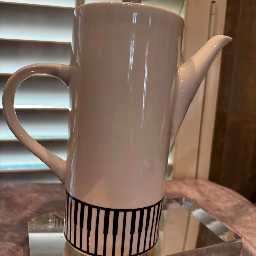 Albert Elovitz ‎ Elegant White and Black piano tea pot 1990